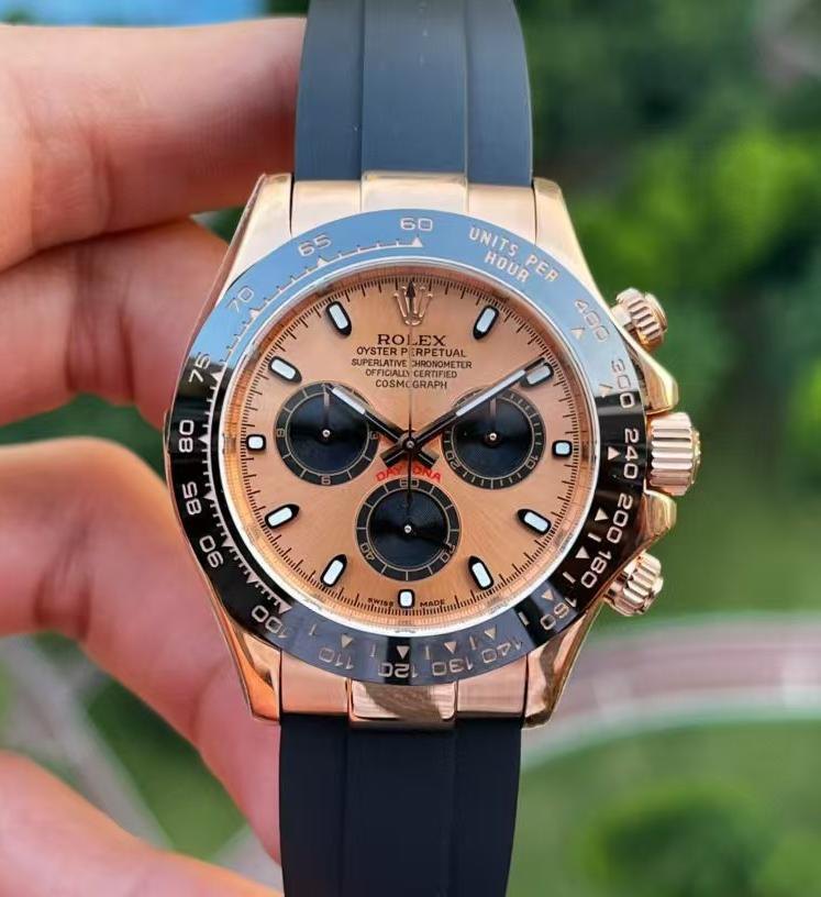 Daytona Everose Gold Black Bezel Black Dial - Oysterflex — Rose Gold Black Bezel Black Dial (Ref Z048)