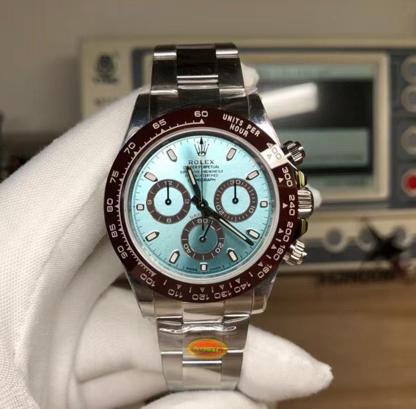 Daytona Steel Red Ceramic Bezel Sunray Blue Dial — Red Ceramic Bezel Sunray Blue (Ref Z054)