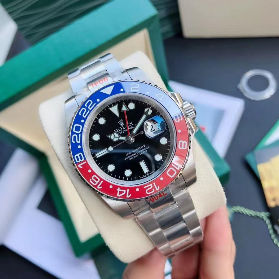 GMT-Master II 'Pepsi' Red/Blue Bezel - Oyster — Red and Blue Ceramic Bezel Black Dial (Ref Z010)