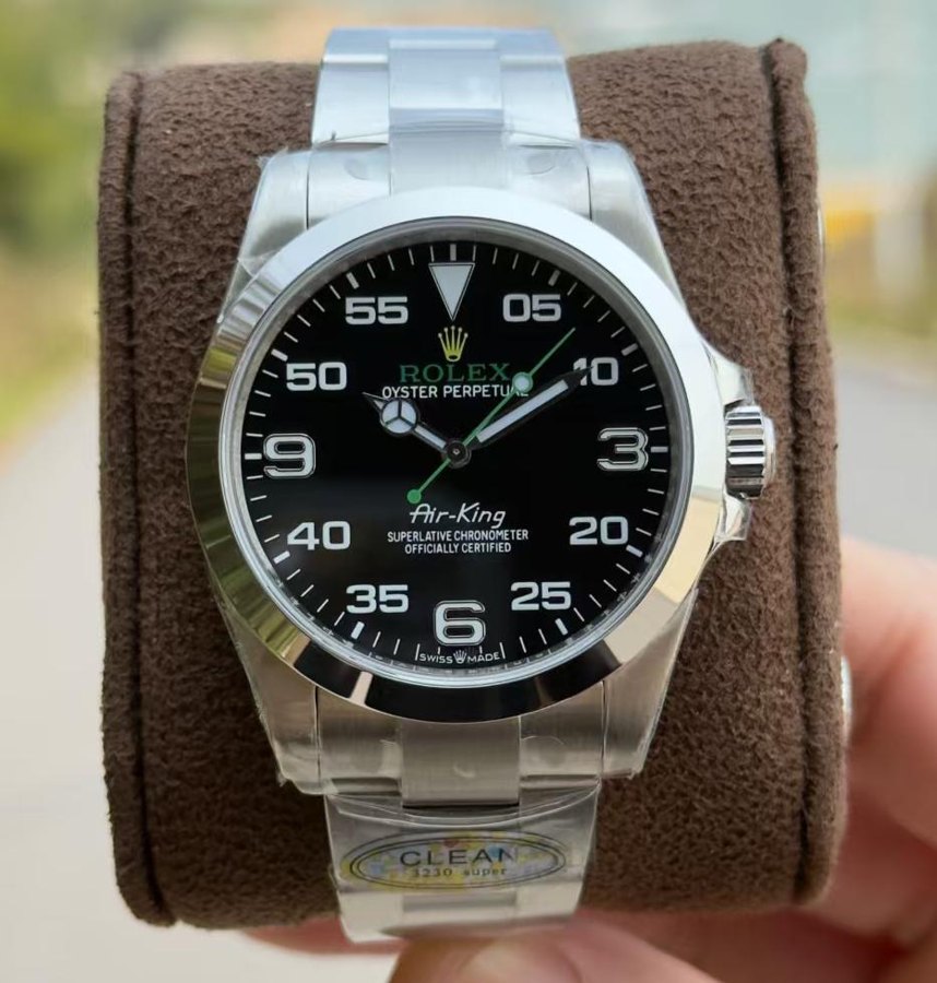 Air-King 40 Stainless Steel Black Dial Green Accents — Smooth Bezel Black Dial Green Logo (Ref Z076)