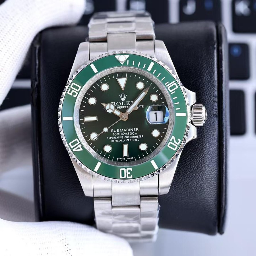 Submariner Date 'Hulk / Starbucks' Ceramic — Ceramic Bezel Emerald Green Dial (Ref Z001)