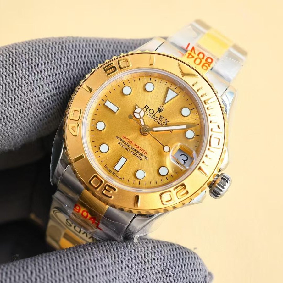Yacht-Master 40 Yellow Gold Champagne Dial — Yellow Gold Champagne Dial (Ref Z030)